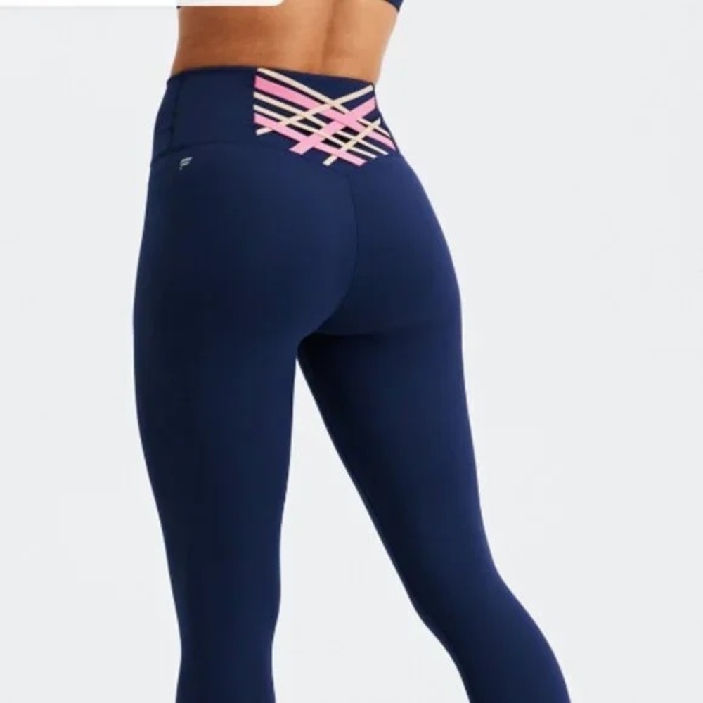 2/15$ 🍒. NWOT Fabletics Navy Leggings with Pink and White Crisscross Design